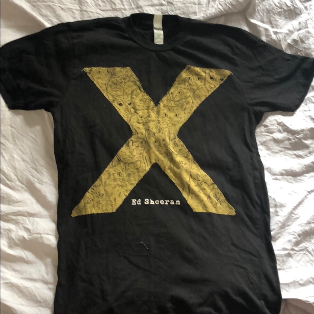 ed sheeran x tour t-shirt